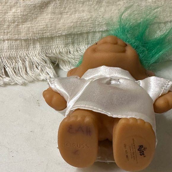 Angel Doll Russ Troll Silver Halo with Green Hair 3” tall - Picture 4 of 4